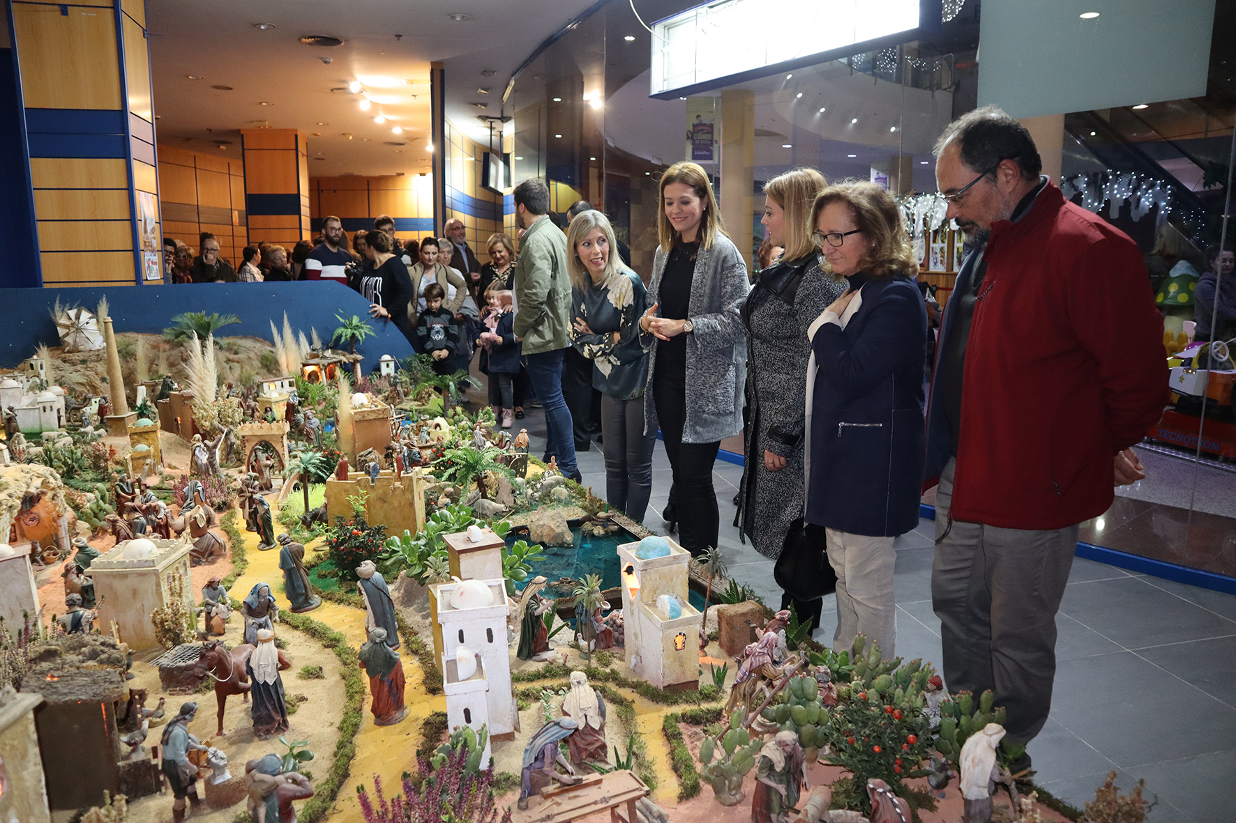 EL BELÉN MUNICIPAL ABRE SUS PUERTAS EN CENTRO COMERCIAL ÁGUILAS PLAZA